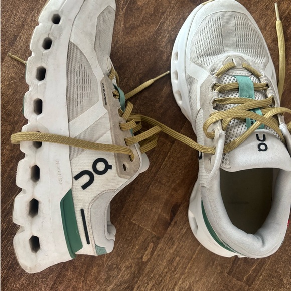 On Running White and Green Sneakers - Picture 7 of 7